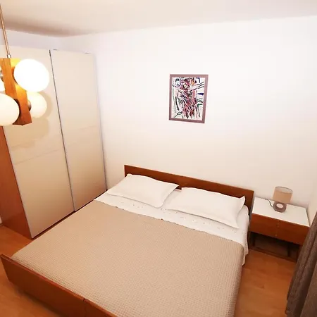 By The Sea - Brac - 13413